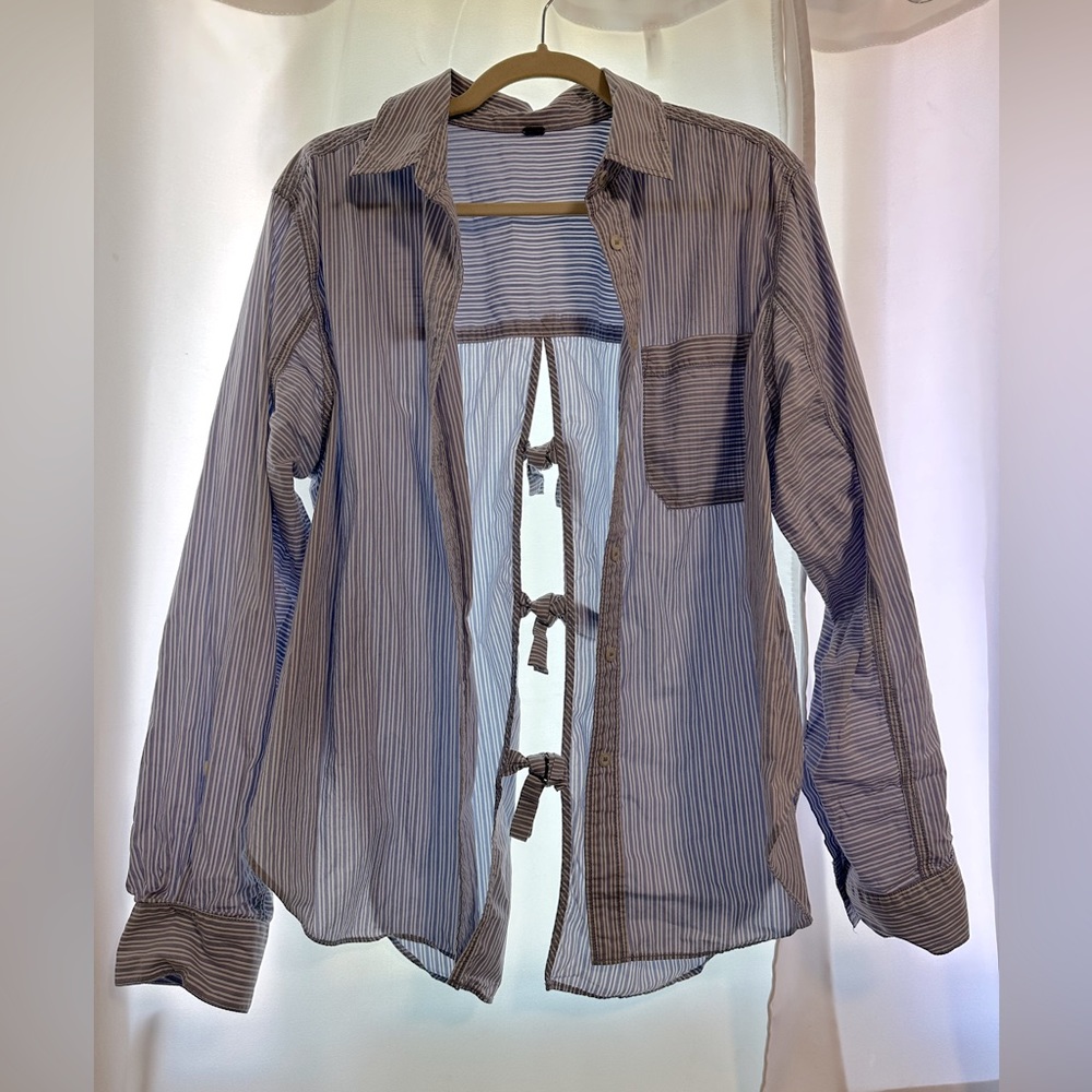 Button Up Shirt with back bow slit